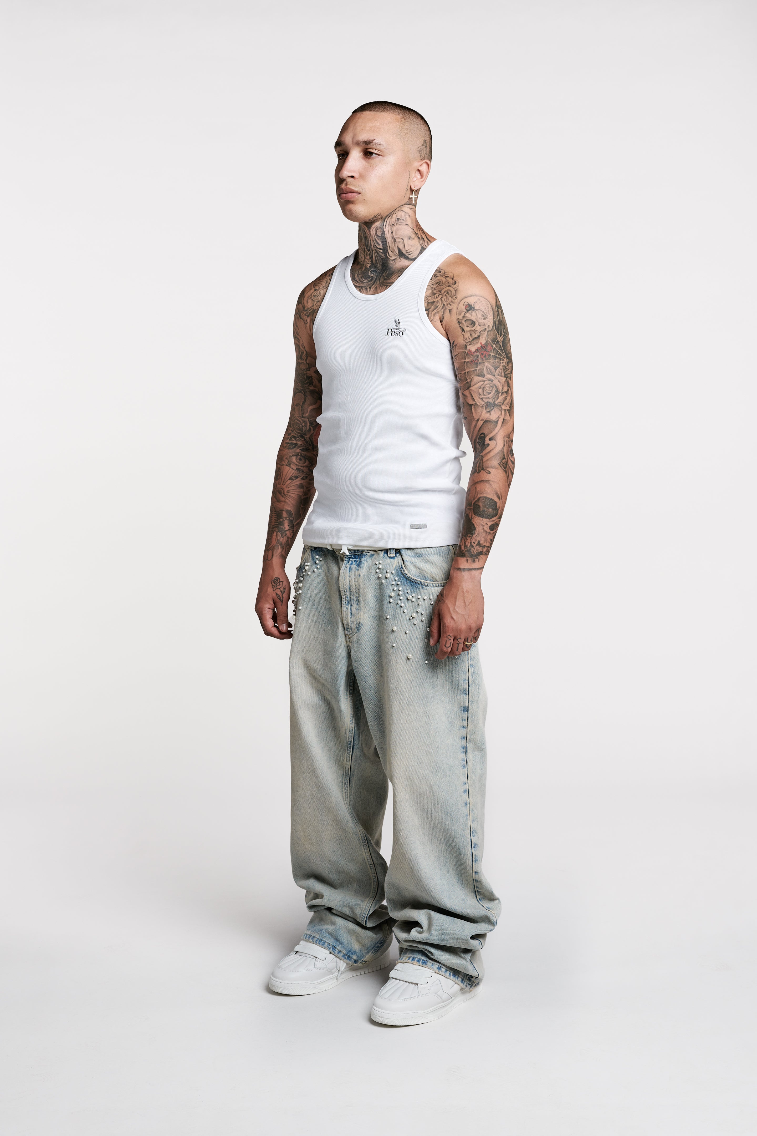 Weißes Tanktop mit Rippstrick